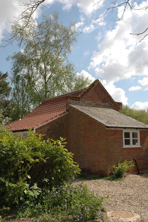 Field Cottage Bed And Continental Breakfast East Harling Kamer foto